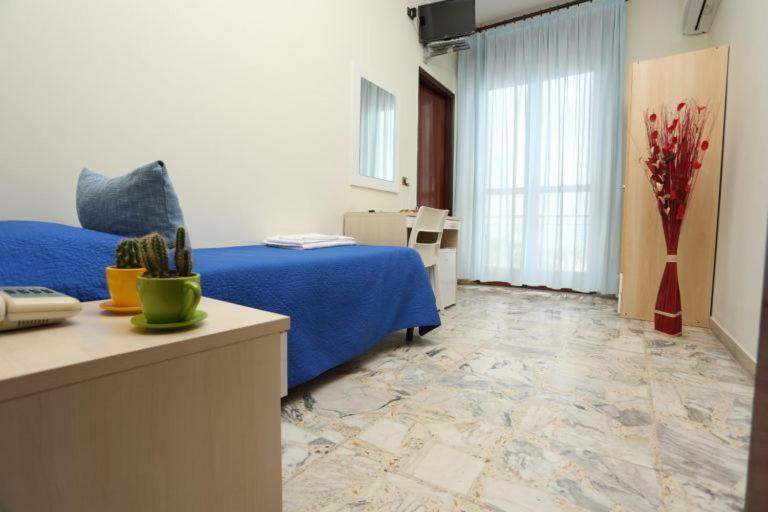 Nuovo Hotel Faro Capo dʼOrlando Exterior foto